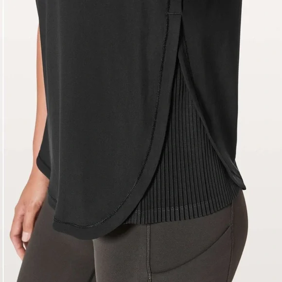 Lululemon Athletica Just Pleat It Black athletic top - Picture 2 of 6